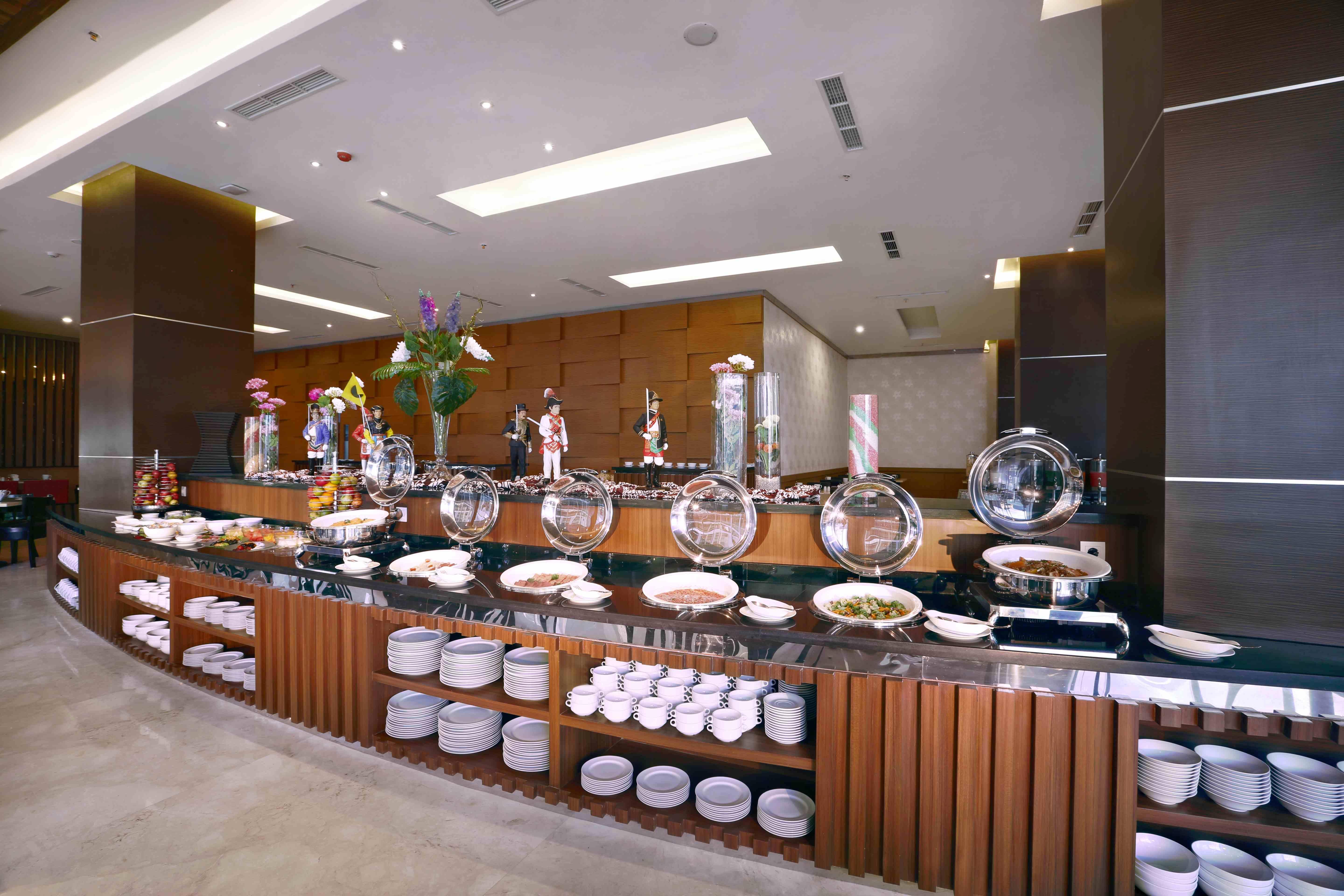 The Alana Yogyakarta Hotel And Convention Center Sleman  Esterno foto