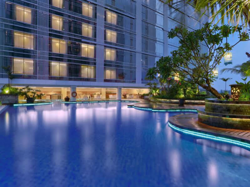 The Alana Yogyakarta Hotel And Convention Center Sleman  Esterno foto